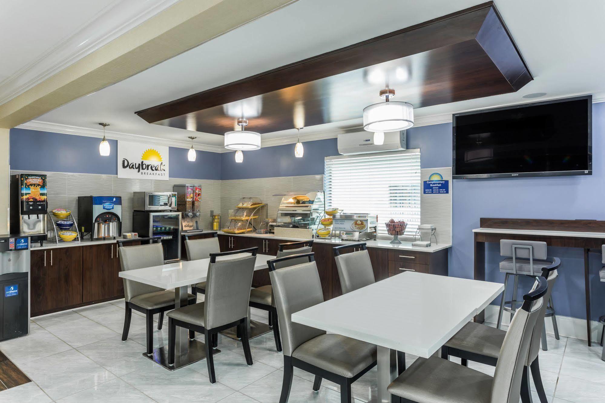 Days Inn By Wyndham Goose Creek North Charleston Exterior foto